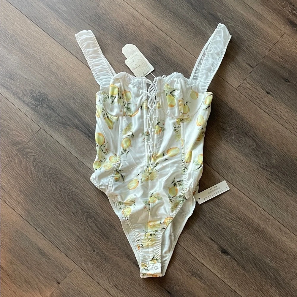 For Love & Lemons White Lemon-Print Lace-Up Bodysuit - Picture 4 of 7